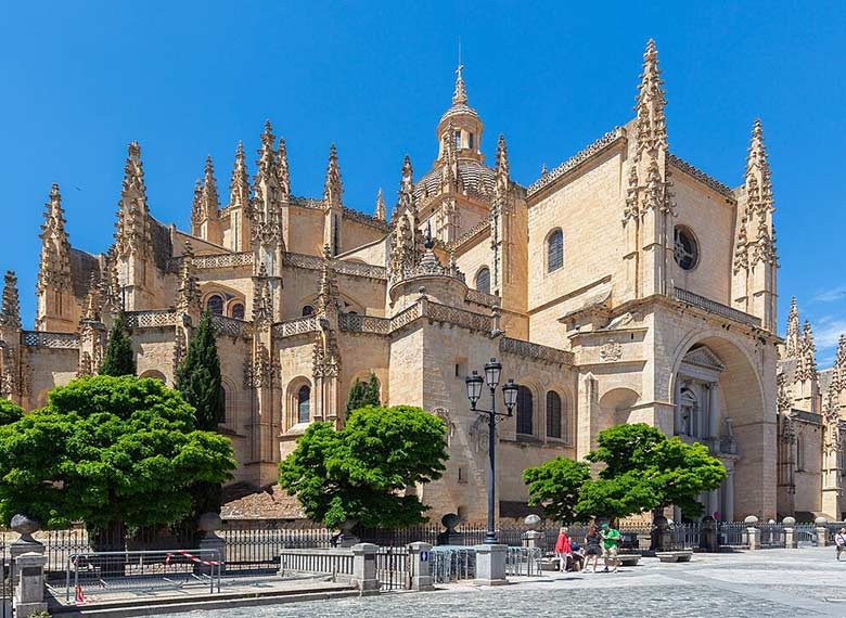 EXT_PAQUETE-SEGOVIA_006