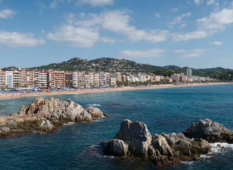 Lloret_de_Mar_-_Panorama_of_main_beach